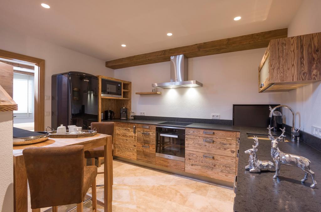 Luxus Ferienwohnung Almhuette Brixen im Thale Szoba fotó