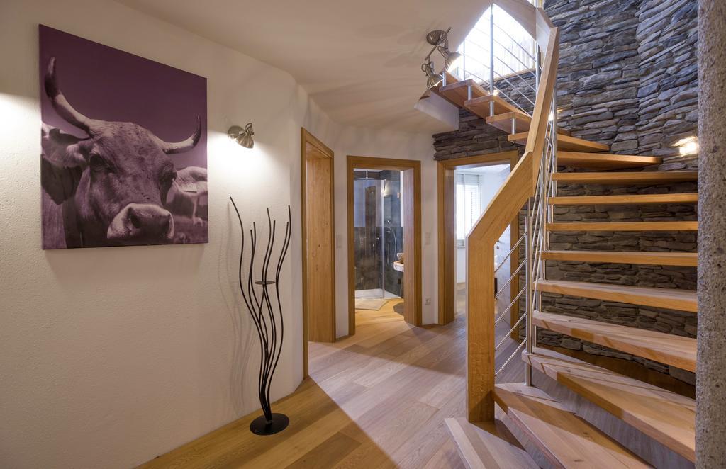 Luxus Ferienwohnung Almhuette Brixen im Thale Szoba fotó